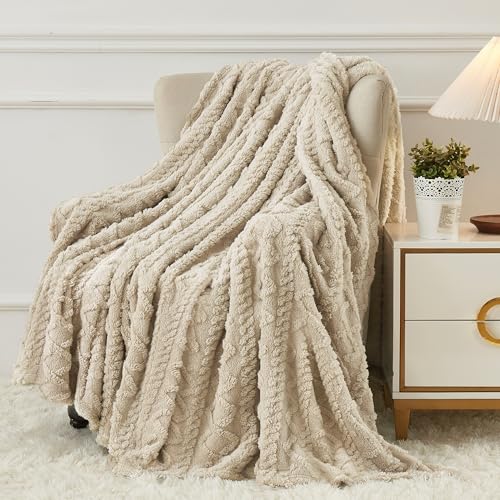 Aganear Fleece Throw Blanket - Cozy Soft Lightweight Fuzzy Throw Blanket for Women Portable Throw Blankets for Couch, Warm Present for Birthday, Christmas, Halloween, Housewarming(50'x60', Khaki)